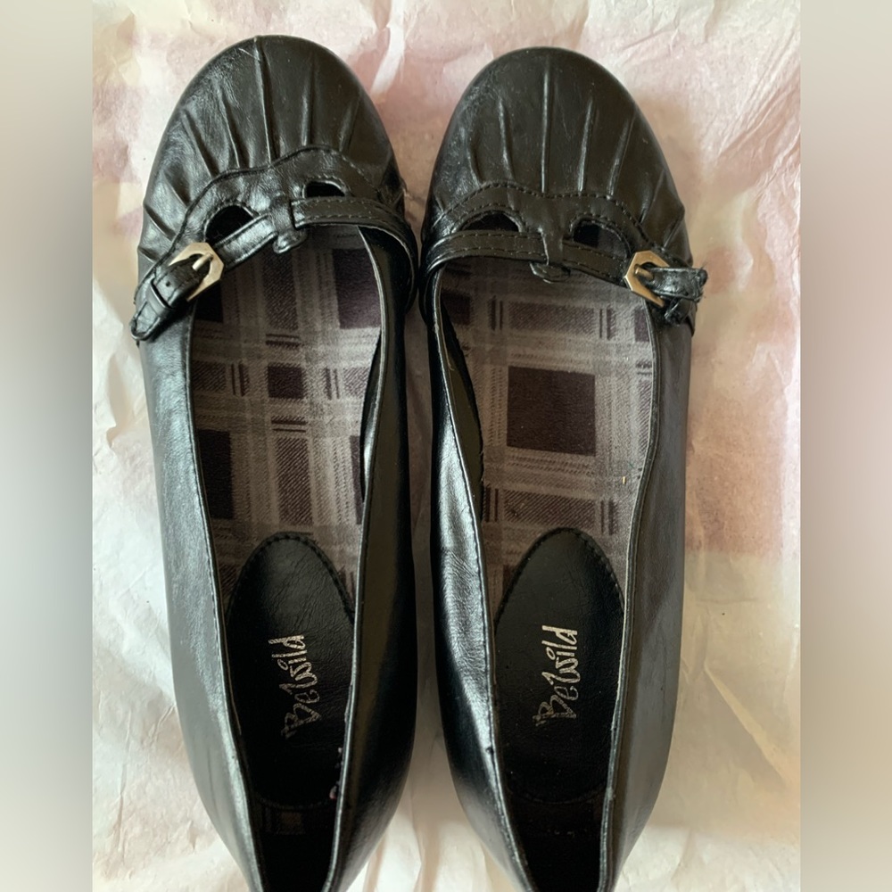 🍉 Be wild ballet flats, rounded toe, ornamental buckle, GUC, 7.5, black